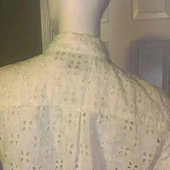 Gap - Picture 3 of 15